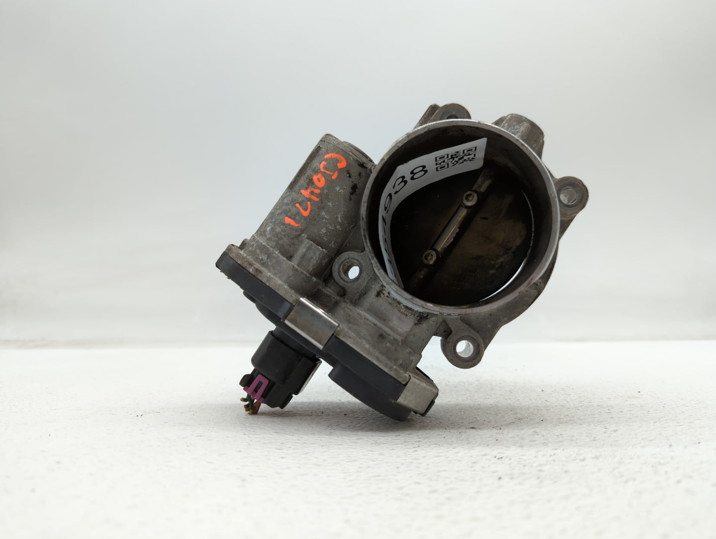 2009-2011 Chevrolet Traverse Throttle Body P/N:995AA Fits Fits 2007 2008 2009 2010 2011 OEM Used Auto Parts - Oemusedautopar