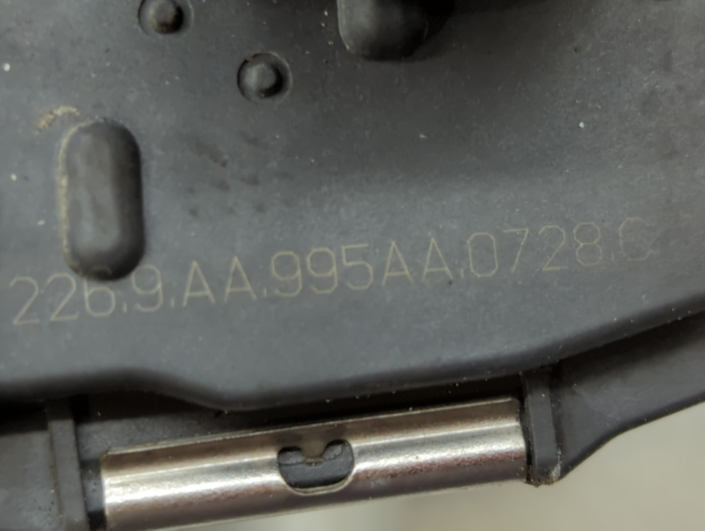 2009-2011 Chevrolet Traverse Throttle Body P/N:995AA Fits Fits 2007 2008 2009 2010 2011 OEM Used Auto Parts - Oemusedautopar