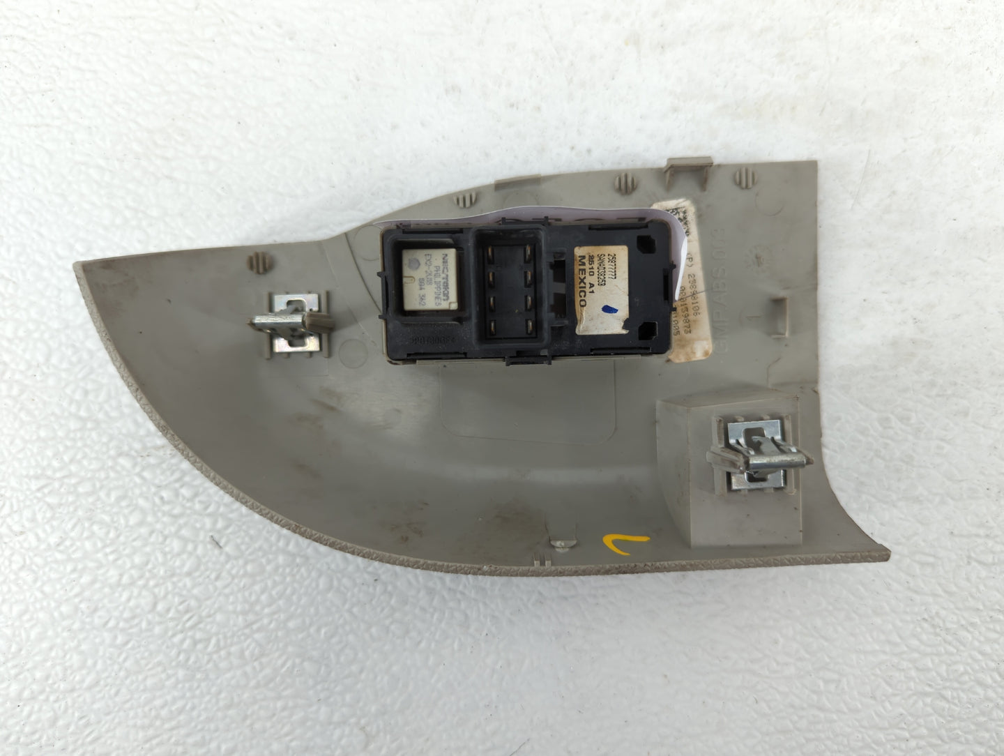 2009 Chevrolet Traverse Passenger Right Power Window Switch - Oemusedautoparts1.com