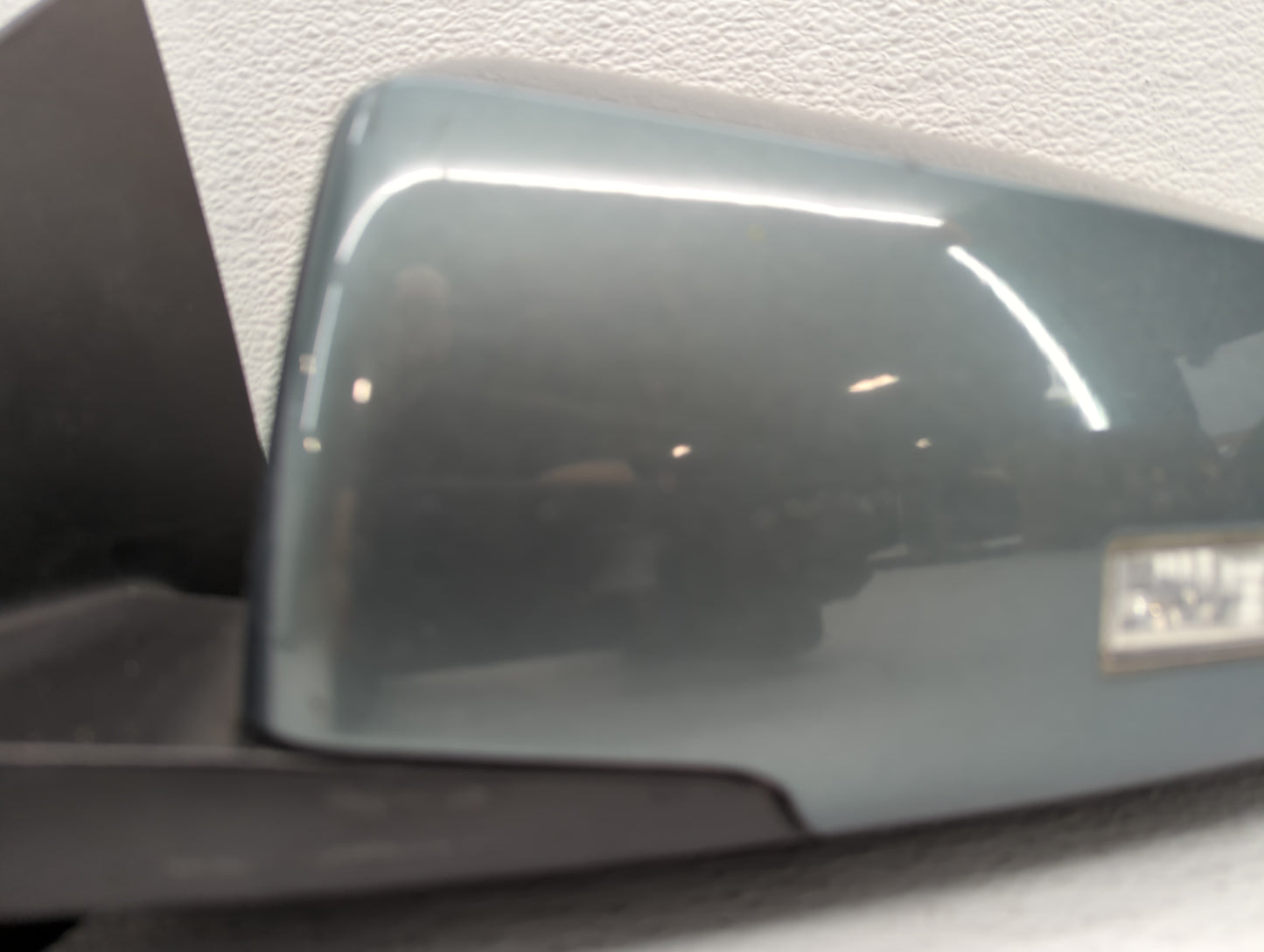 2009 Chevrolet Traverse Driver Side View Mirror - Left Door Mirror OEM Used - Oemusedautoparts1.com