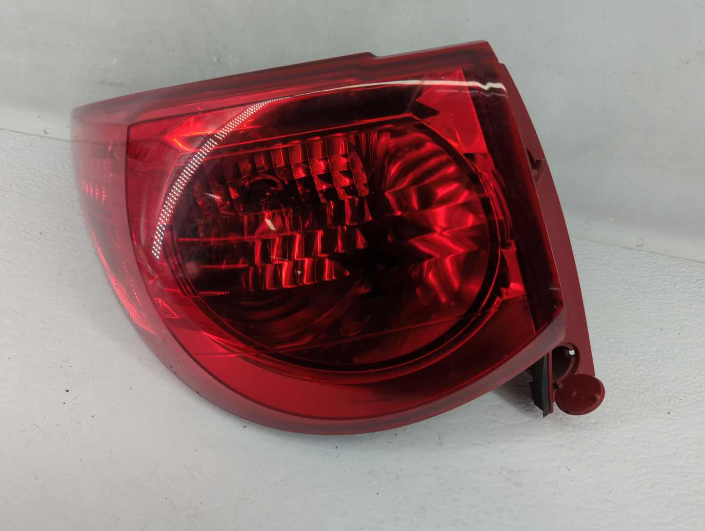 2009 Chevrolet Traverse Tail Light Assembly Driver Left OEM P/N:ZFY-00928-GM Fits OEM Used Auto Parts - Oemusedautoparts1.co