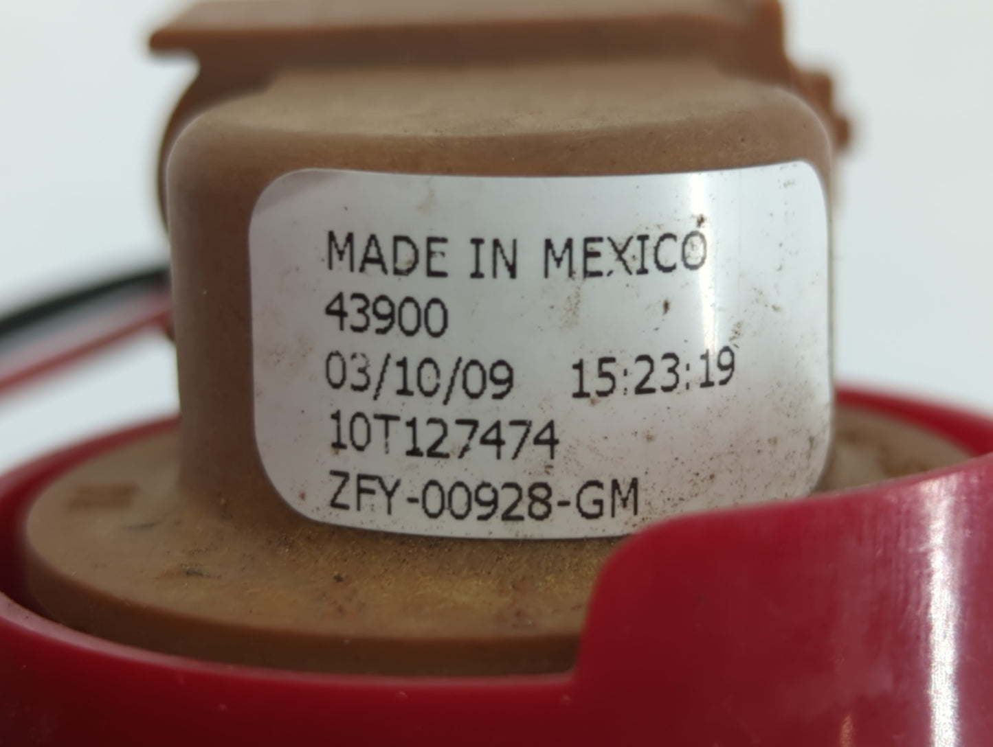 2009 Chevrolet Traverse Tail Light Assembly Driver Left OEM P/N:ZFY-00928-GM Fits OEM Used Auto Parts - Oemusedautoparts1.co