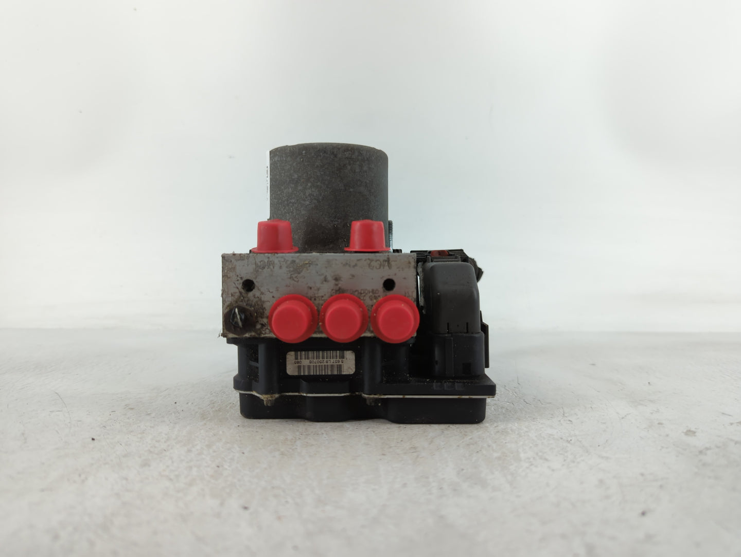 2009 Chevrolet Traverse ABS Pump Control Module Replacement P/N:25840315 Fits OEM Used Auto Parts - Oemusedautoparts1.com