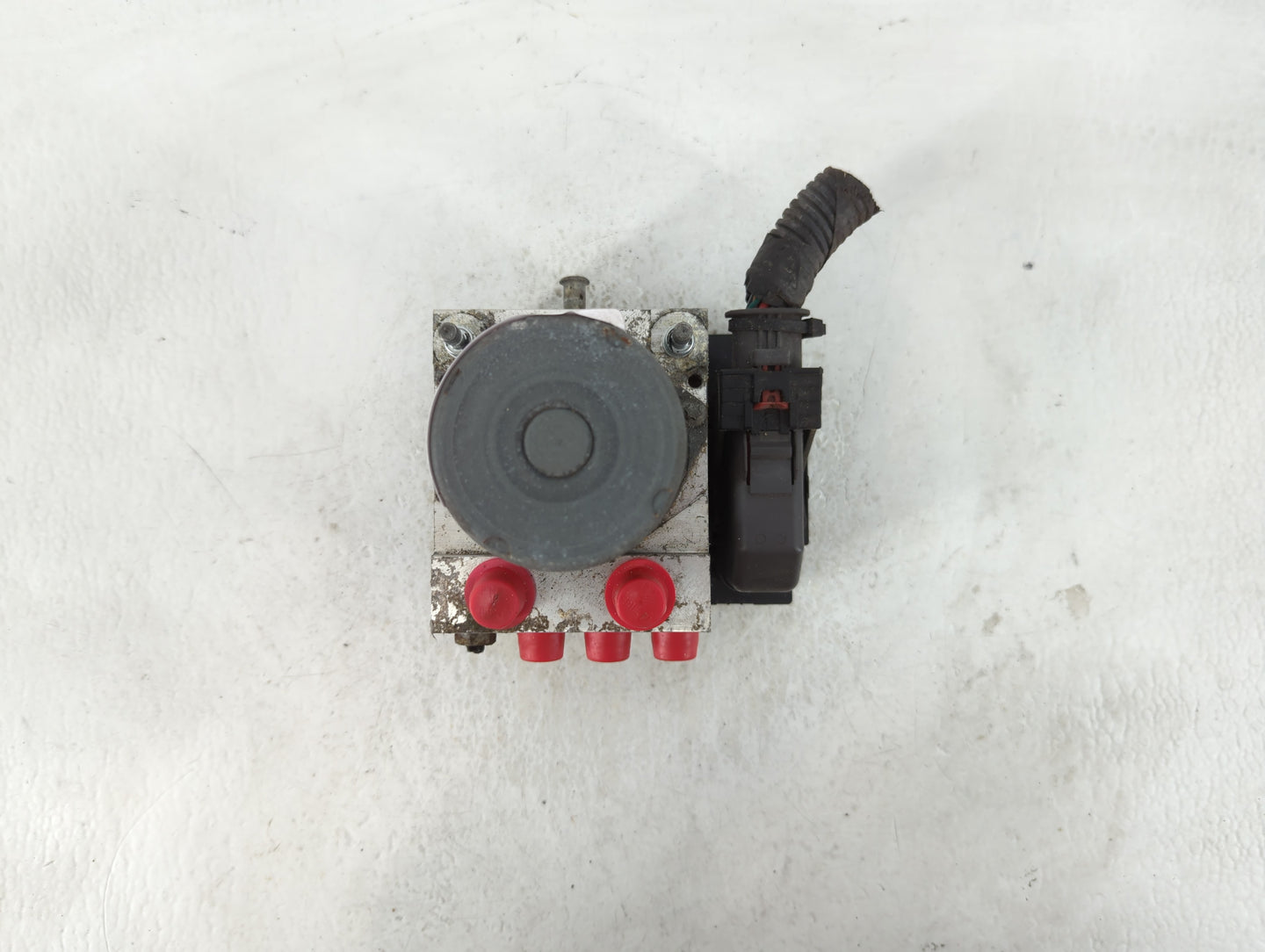 2009 Chevrolet Traverse ABS Pump Control Module Replacement P/N:25840315 Fits OEM Used Auto Parts - Oemusedautoparts1.com