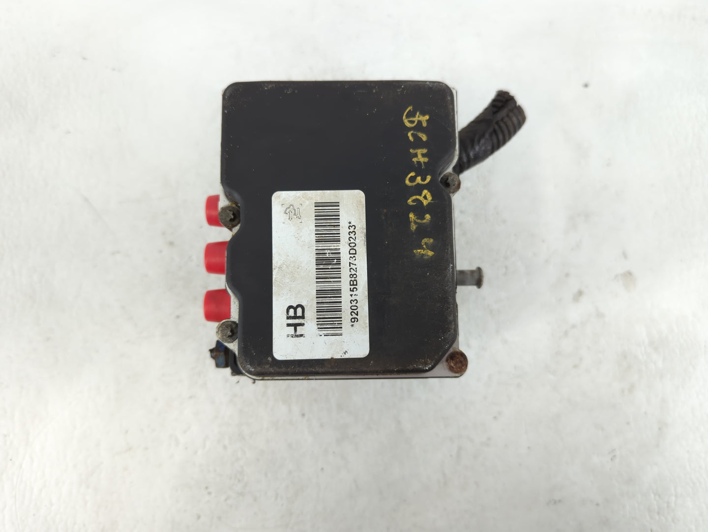 2009 Chevrolet Traverse ABS Pump Control Module Replacement P/N:25840315 Fits OEM Used Auto Parts - Oemusedautoparts1.com