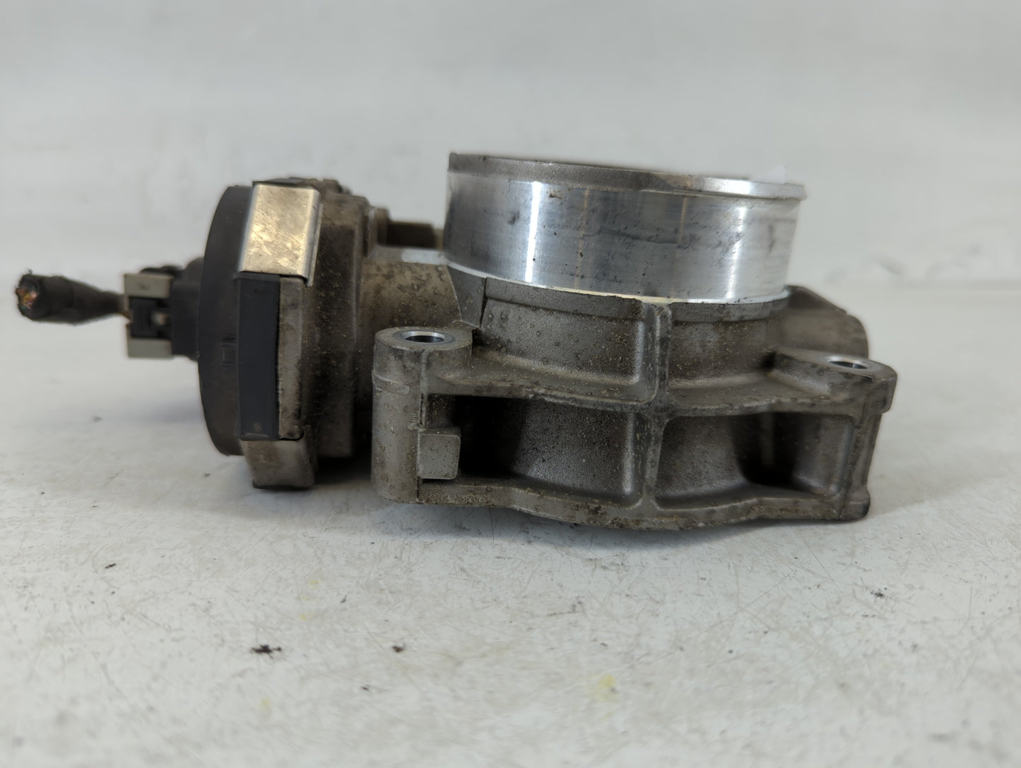 2009 Chevrolet Traverse Throttle Body P/N:0949AA995AA3681C Fits Fits 2007 2008 2010 2011 OEM Used Auto Parts - Oemusedautopa