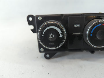 2009 Chevrolet Traverse Climate Control Module Temperature AC/Heater Replacement P/N:25946291 Fits OEM Used Auto Parts - Oem