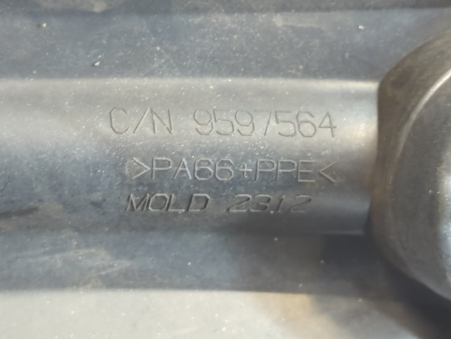 2009 Chevrolet Traverse Rim Wheel Center Cap - Oemusedautoparts1.com