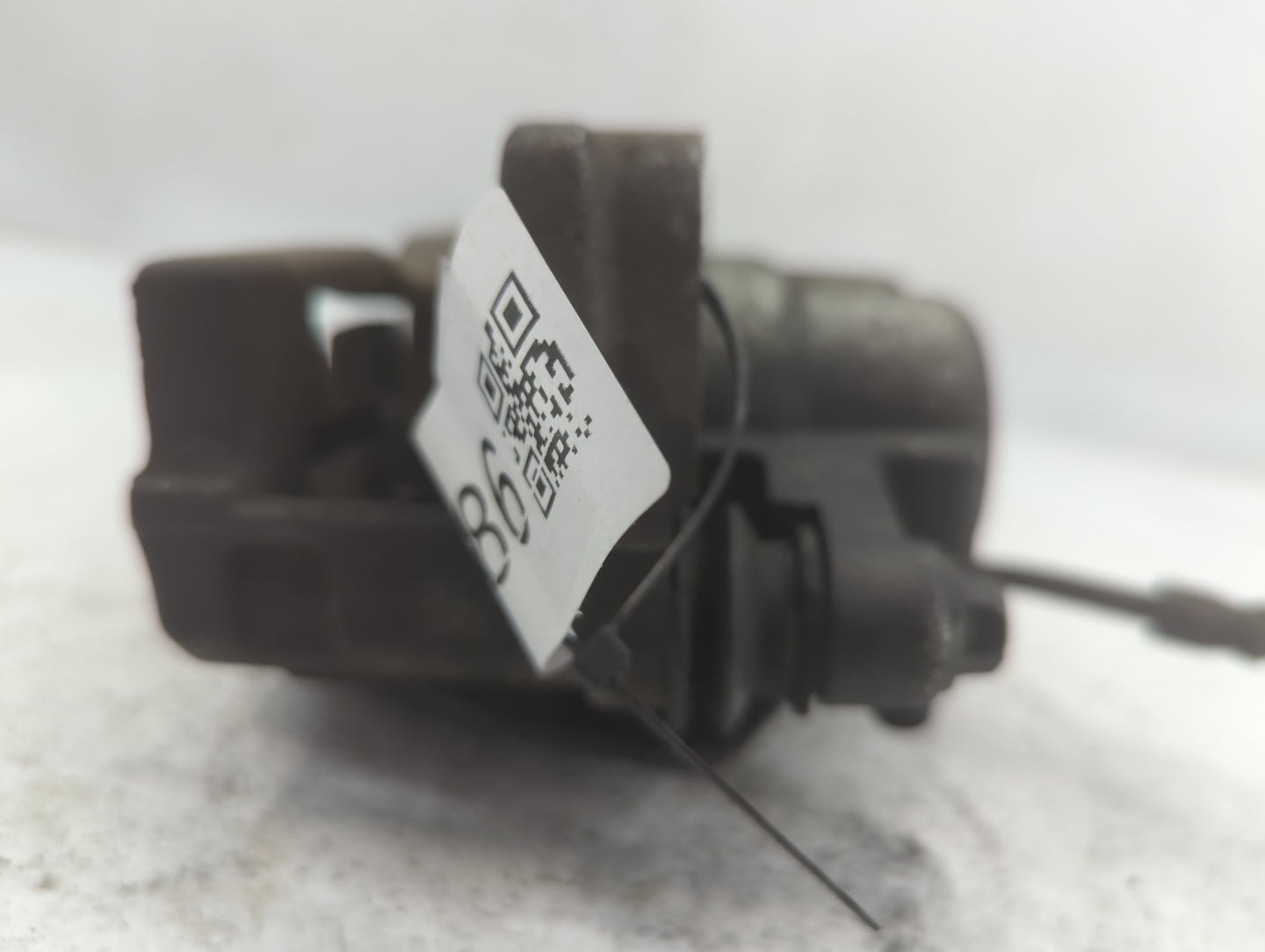 2009-2017 Chevrolet Traverse Front Passenger Right Brake Caliper - Oemusedautoparts1.com
