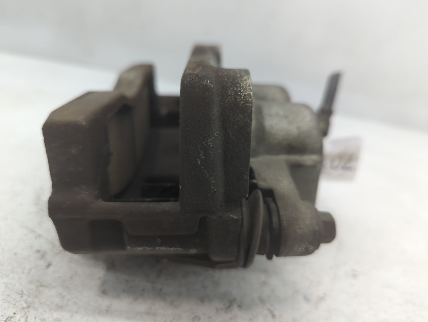 2009-2017 Chevrolet Traverse Front Driver Left Brake Caliper 701425 - Oemusedautoparts1.com