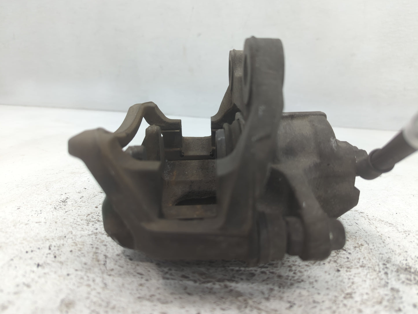 2017-2017 Chevrolet Traverse Front Passenger Right Brake Caliper - Oemusedautoparts1.com