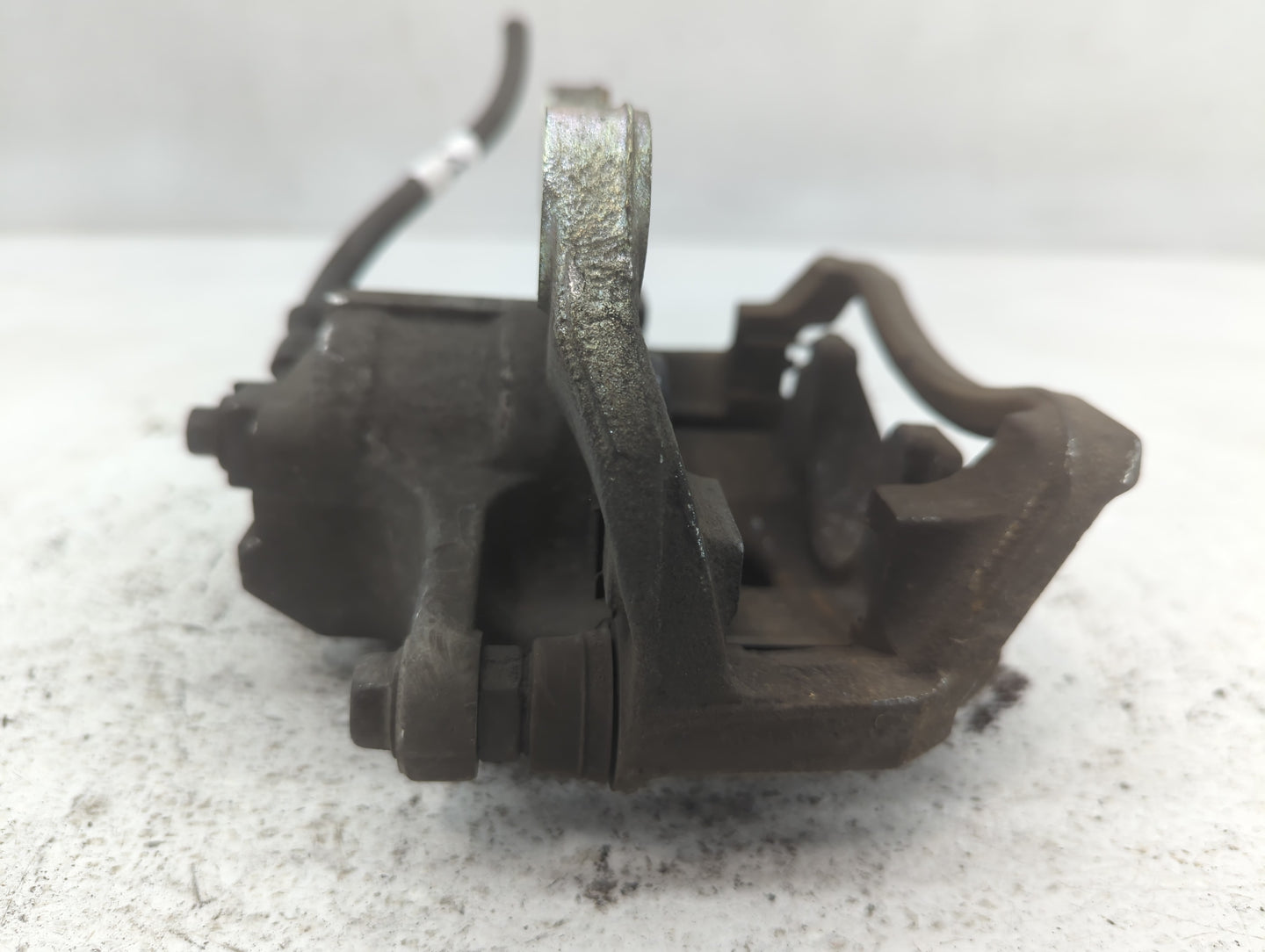 2017-2017 Chevrolet Traverse Front Passenger Right Brake Caliper - Oemusedautoparts1.com