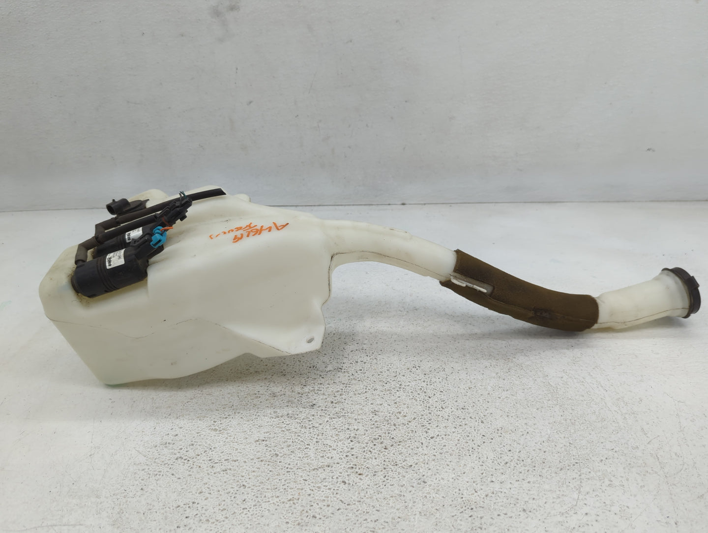 Chevrolet Traverse Windshield Washer Fluid Reservoir Bottle Oem - Oemusedautoparts1.com