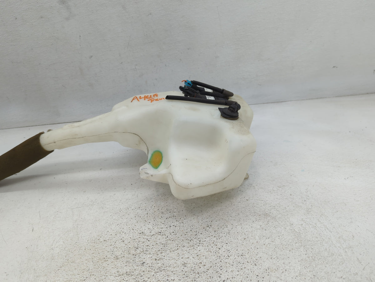 Chevrolet Traverse Windshield Washer Fluid Reservoir Bottle 702535 - Oemusedautoparts1.com
