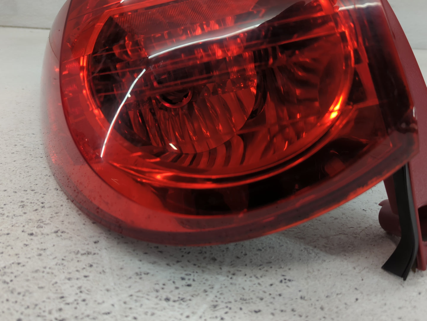 2009 Chevrolet Traverse Tail Light Assembly Driver Left OEM P/N:AIP2ST 091R Fits OEM Used Auto Parts - Oemusedautoparts1.com
