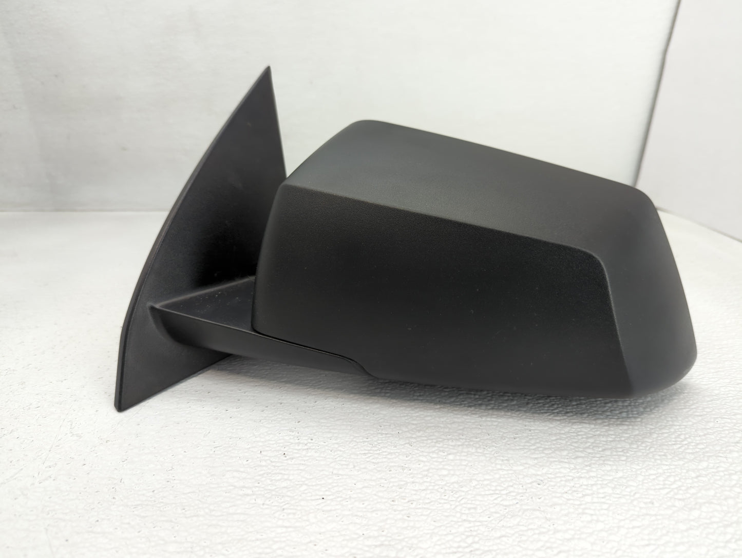 2015-2017 Chevrolet Traverse Driver Side View Mirror - Left Door Mirror OEM Used - Oemusedautoparts1.com