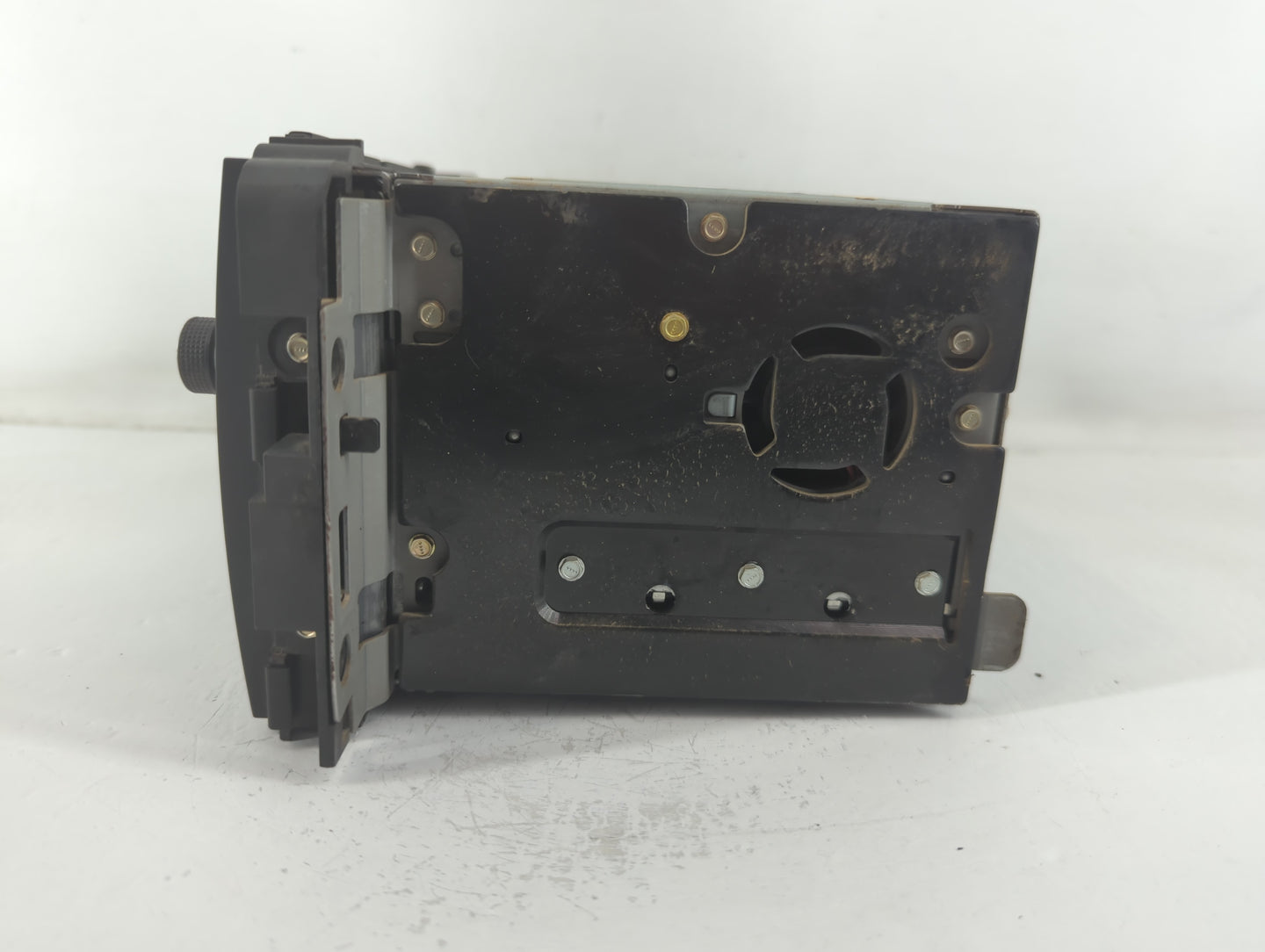 Chevrolet Traverse Am Fm Cd Player Radio Receiver - Oemusedautoparts1.com
