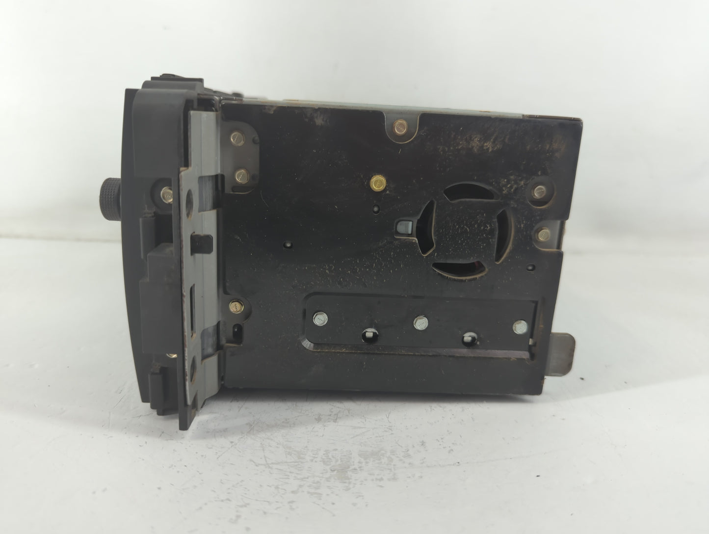 Chevrolet Traverse Am Fm Cd Player Radio Receiver - Oemusedautoparts1.com