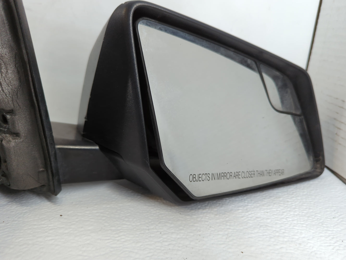 2009 Chevrolet Traverse Passenger Side View Mirror - Right Door Mirror OEM Used - Oemusedautoparts1.com