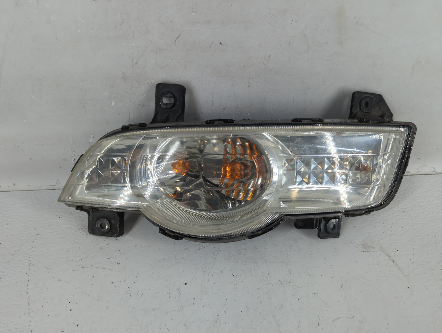 2009 Chevrolet Traverse Driver Left Oem Front Light Lamp - Oemusedautoparts1.com