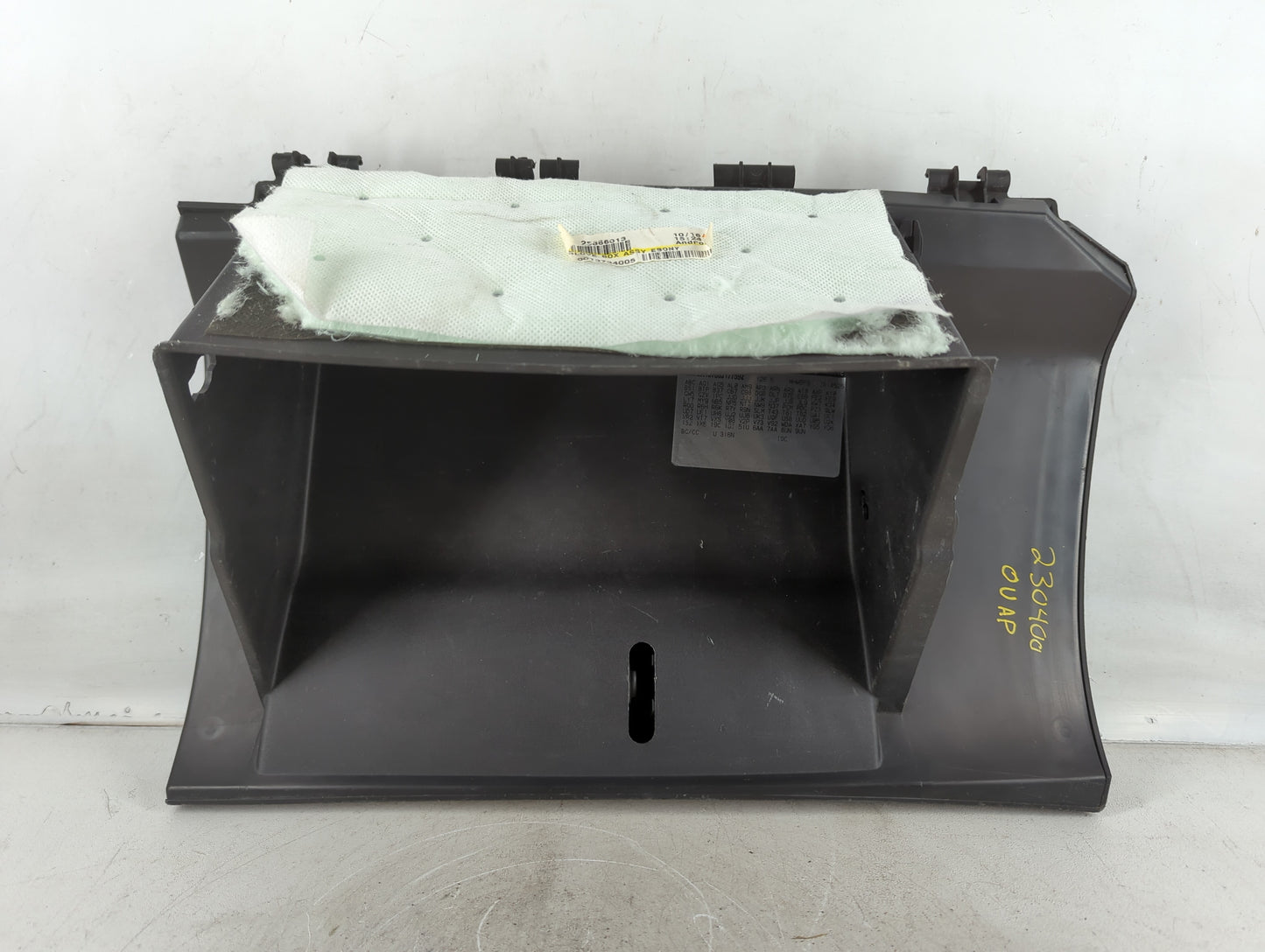 2009 Chevrolet Traverse Passenger Glove Box Door Storage Compartment - Oemusedautoparts1.com