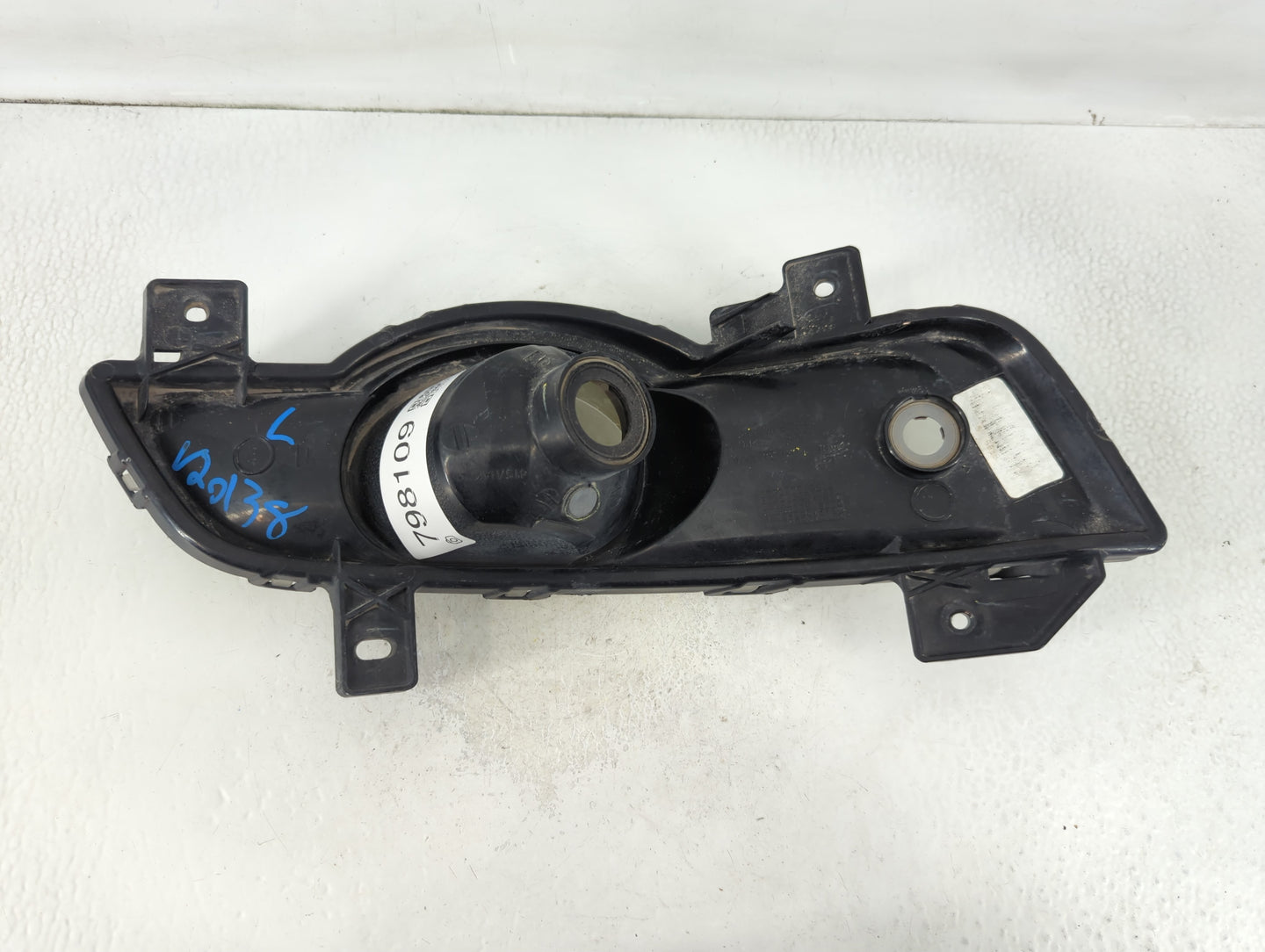 2009 Chevrolet Traverse Driver Left Oem Front Light Lamp - Oemusedautoparts1.com