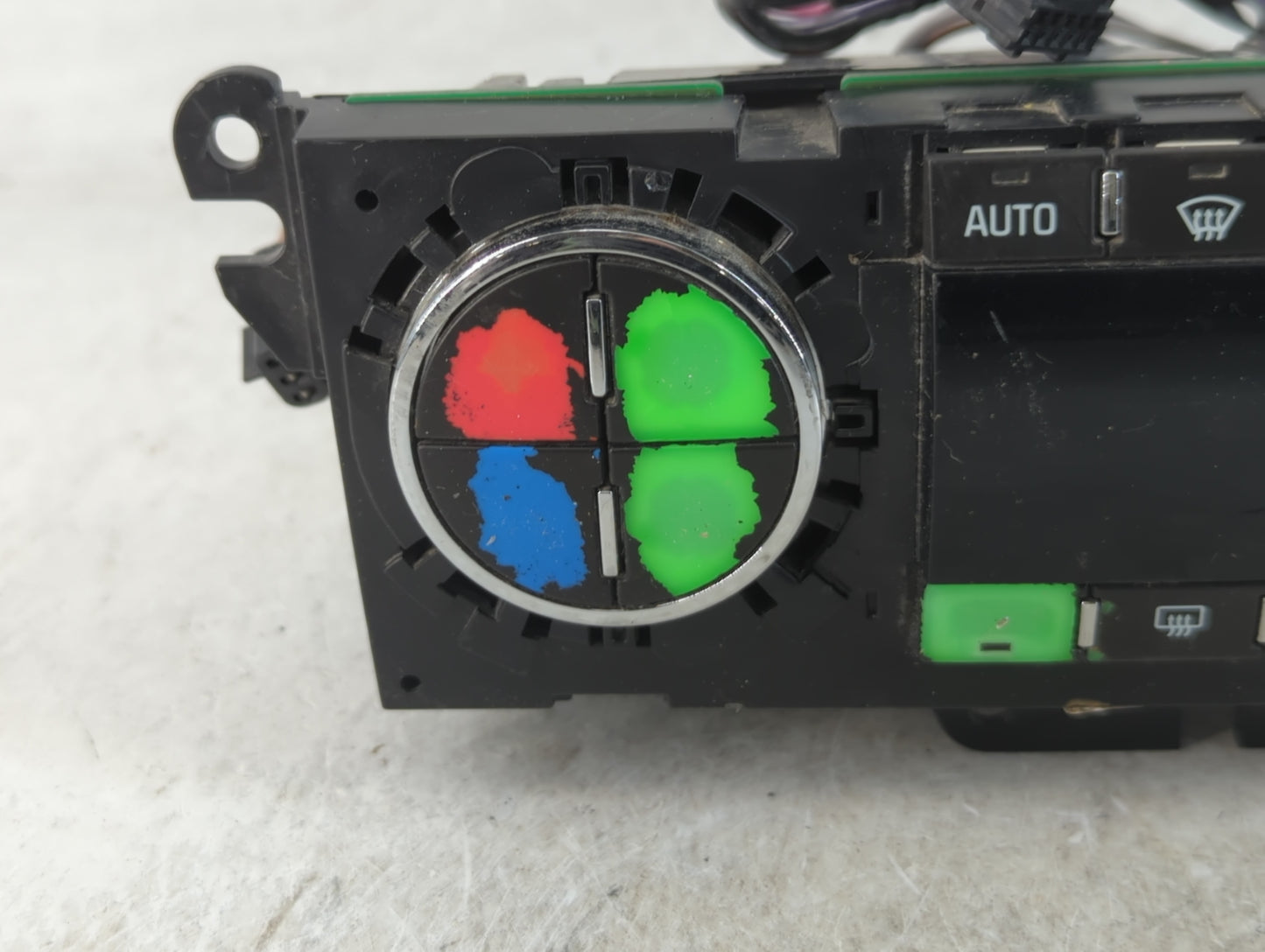 2009 Chevrolet Traverse Climate Control Module Temperature AC/Heater Replacement P/N:20778545 Fits OEM Used Auto Parts - Oem