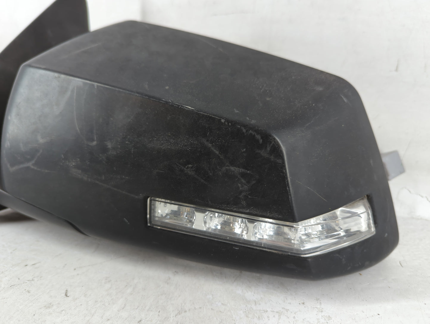 2009 Chevrolet Traverse Driver Side View Mirror - Left Door Mirror OEM Used - Oemusedautoparts1.com
