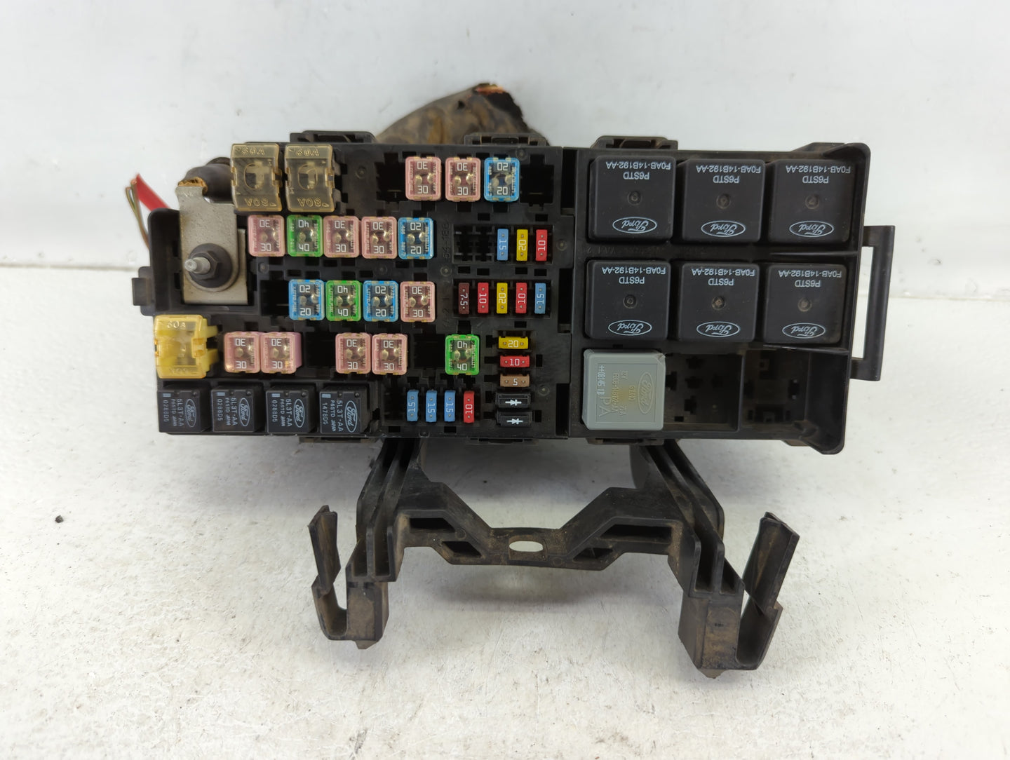2009 Chevrolet Trax Fusebox Fuse Box Panel Relay Module P/N:BA5T-14A003-AA Fits OEM Used Auto Parts - Oemusedautoparts1.com