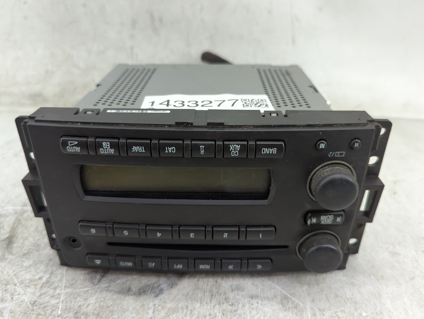 2008-2009 Chevrolet Uplander Radio AM FM Cd Player Receiver Replacement P/N:15878234 Fits Fits 2008 2009 OEM Used Auto Parts