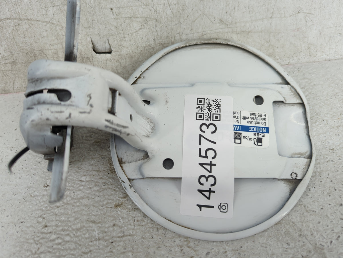2009 Chevrolet Uplander Fuel Tank Door Lid Gas Tank White - Oemusedautoparts1.com