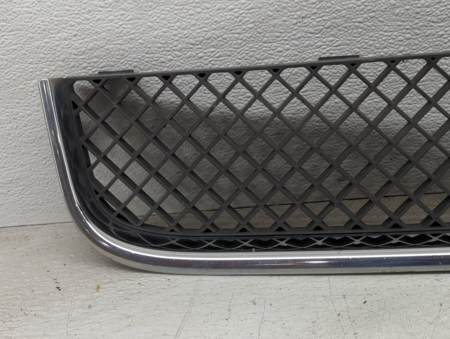 2005-2009 Chevrolet Uplander Front Grille Bumper Not Included - Oemusedautoparts1.com