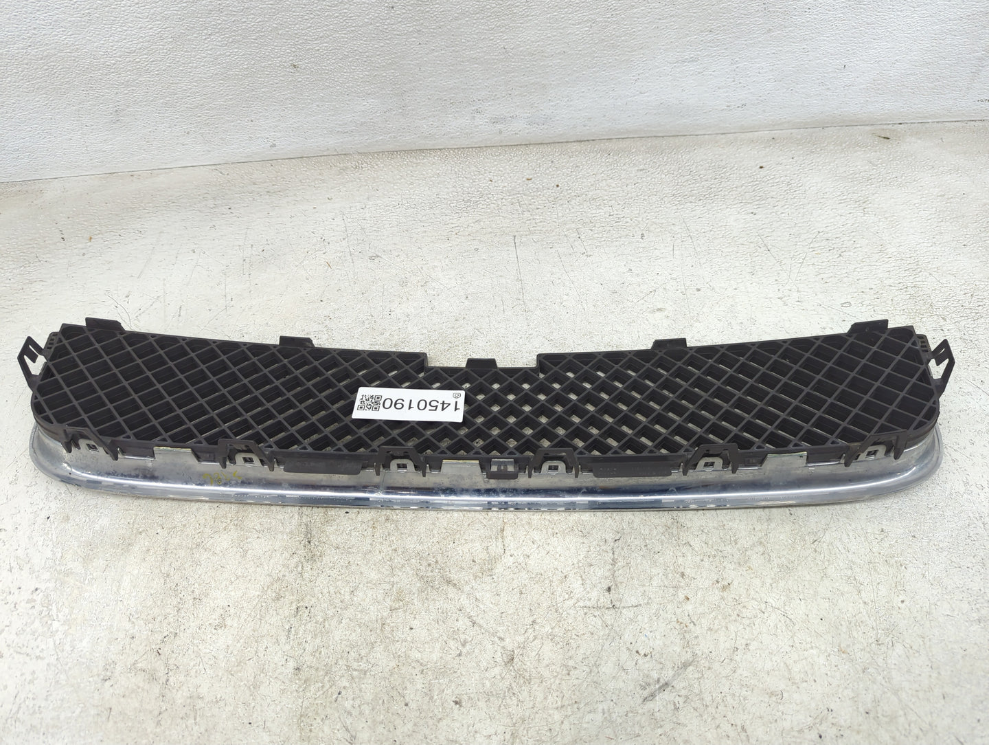 2005-2009 Chevrolet Uplander Front Grille Bumper Not Included - Oemusedautoparts1.com