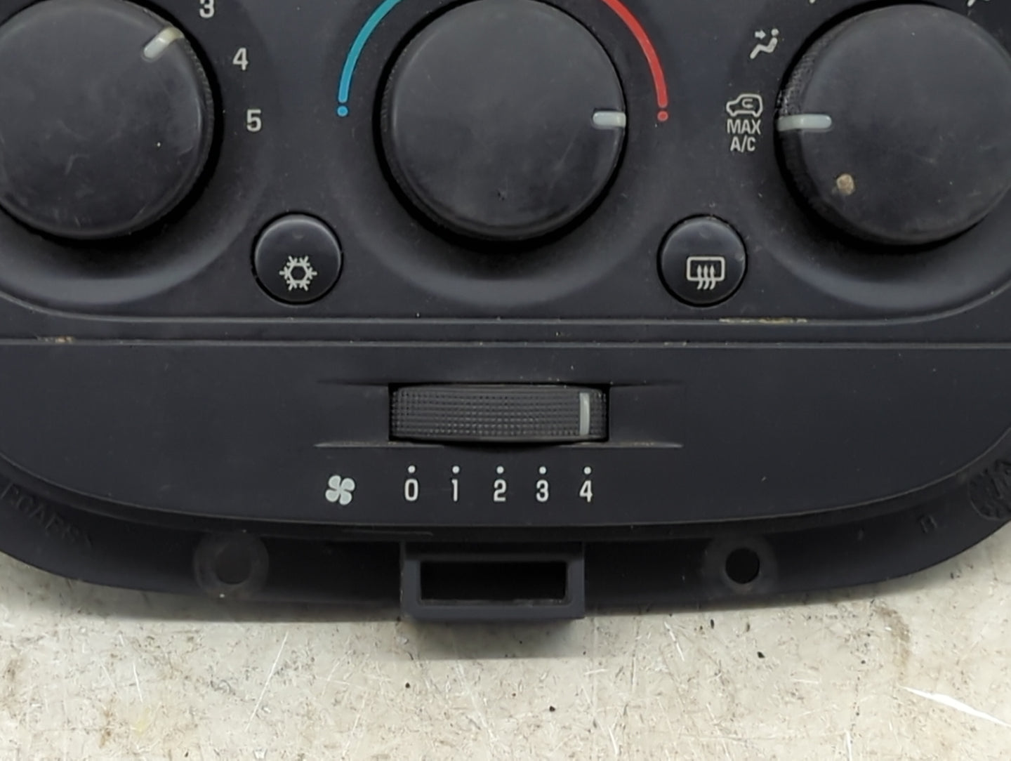 2005-2009 Chevrolet Uplander Climate Control Module Temperature AC/Heater Replacement P/N:8408 11690101 Fits OEM Used Auto P