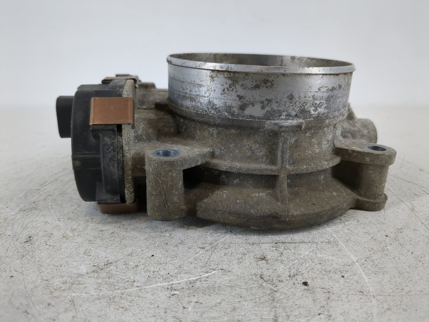 2009 Chevrolet Tahoe Tahoe Throttle Body P/N:1823 00492A Fits Fits 2010 2011 2012 2013 2014 2015 OEM Used Auto Parts - Oemus