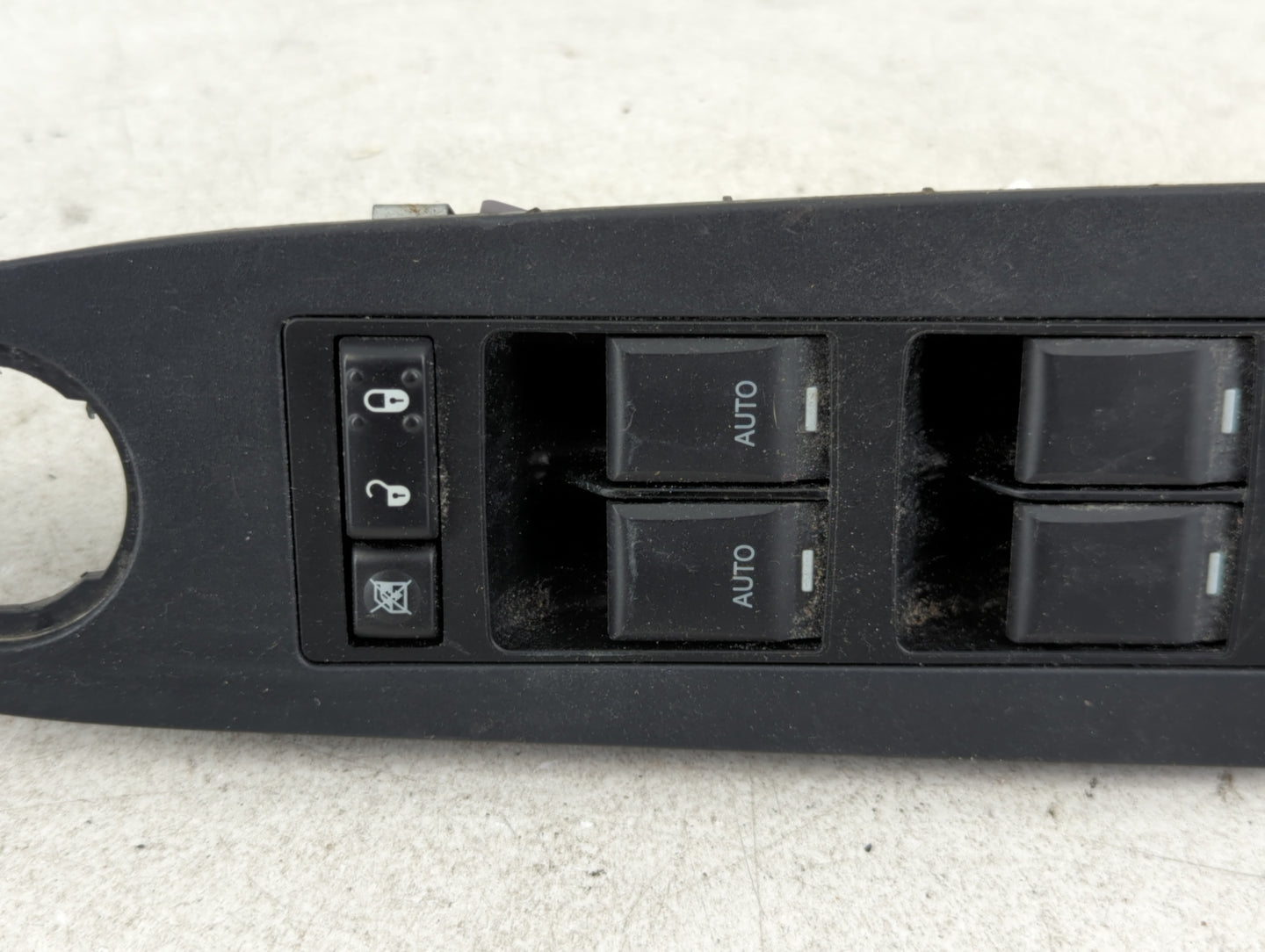 2006-2010 Chrysler 300 Master Power Window Switch Replacement Driver Side Left P/N:04602781AA Fits OEM Used Auto Parts - Oem