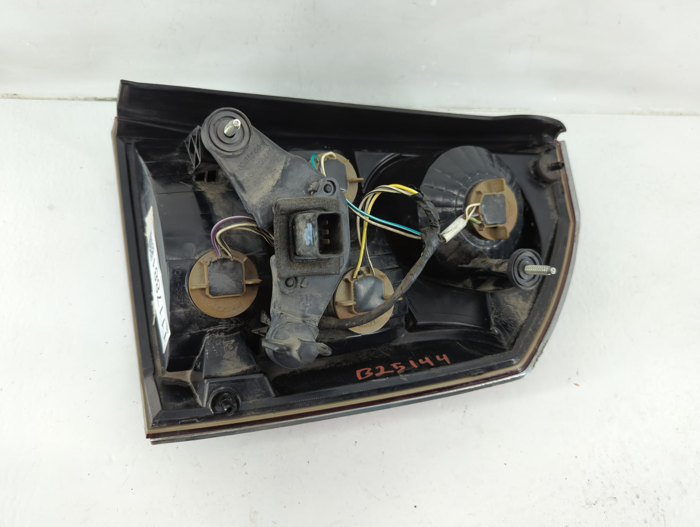 2008-2010 Chrysler 300 Tail Light Assembly Driver Left OEM P/N:22081 REVA Fits Fits 2008 2009 2010 OEM Used Auto Parts - Oem