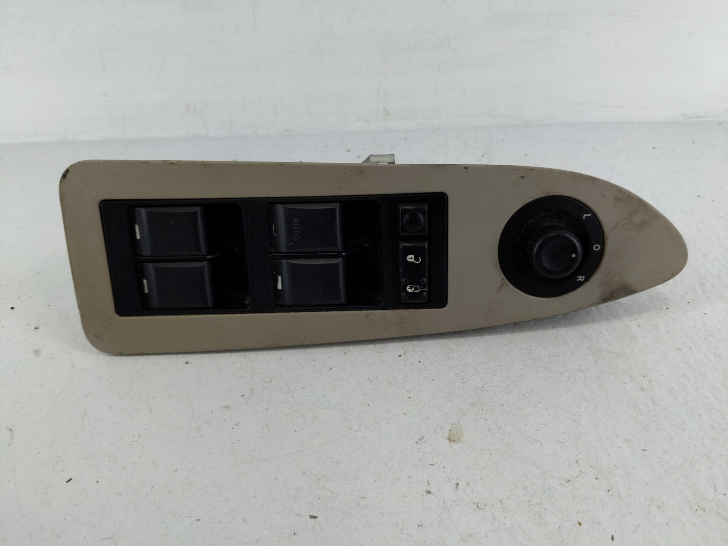 2005-2010 Chrysler 300 Master Power Window Switch Replacement Driver Side Left P/N:04602780AA 04602736AA Fits OEM Used Auto 