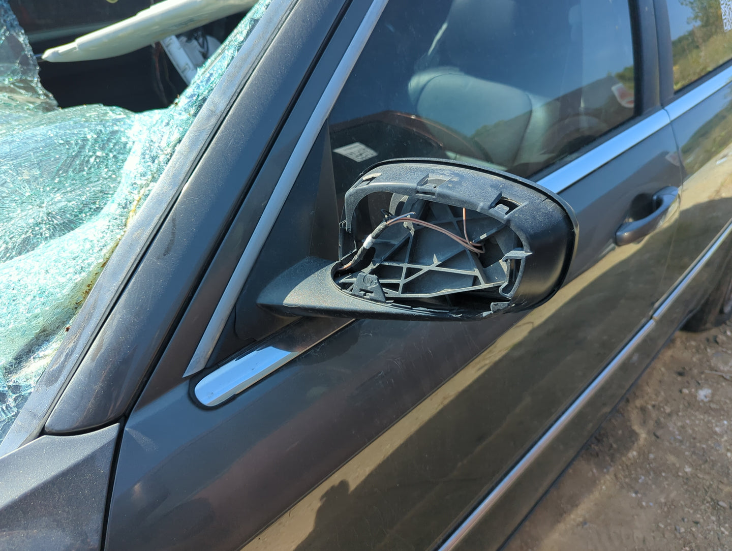 2006-2010 Chrysler 300 Driver Side View Mirror - Left Door Mirror OEM Used - Oemusedautoparts1.com