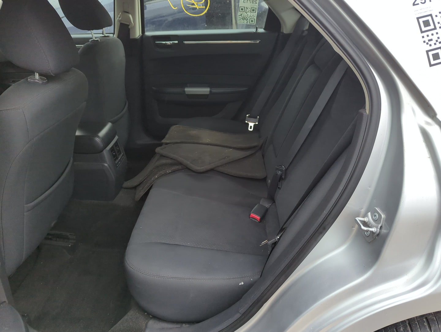 2009 Chrysler 300 Rear Seat Oem - Oemusedautoparts1.com