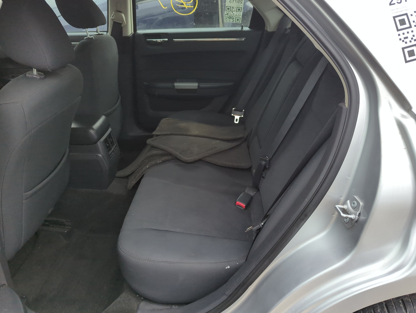 2009 Chrysler 300 Rear Seat Oem - Oemusedautoparts1.com