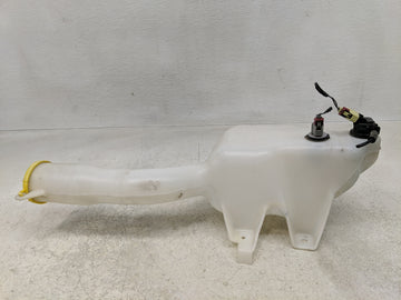 2006-2010 Chrysler 300 Windshield Washer Fluid Reservoir Bottle Oem - Oemusedautoparts1.com