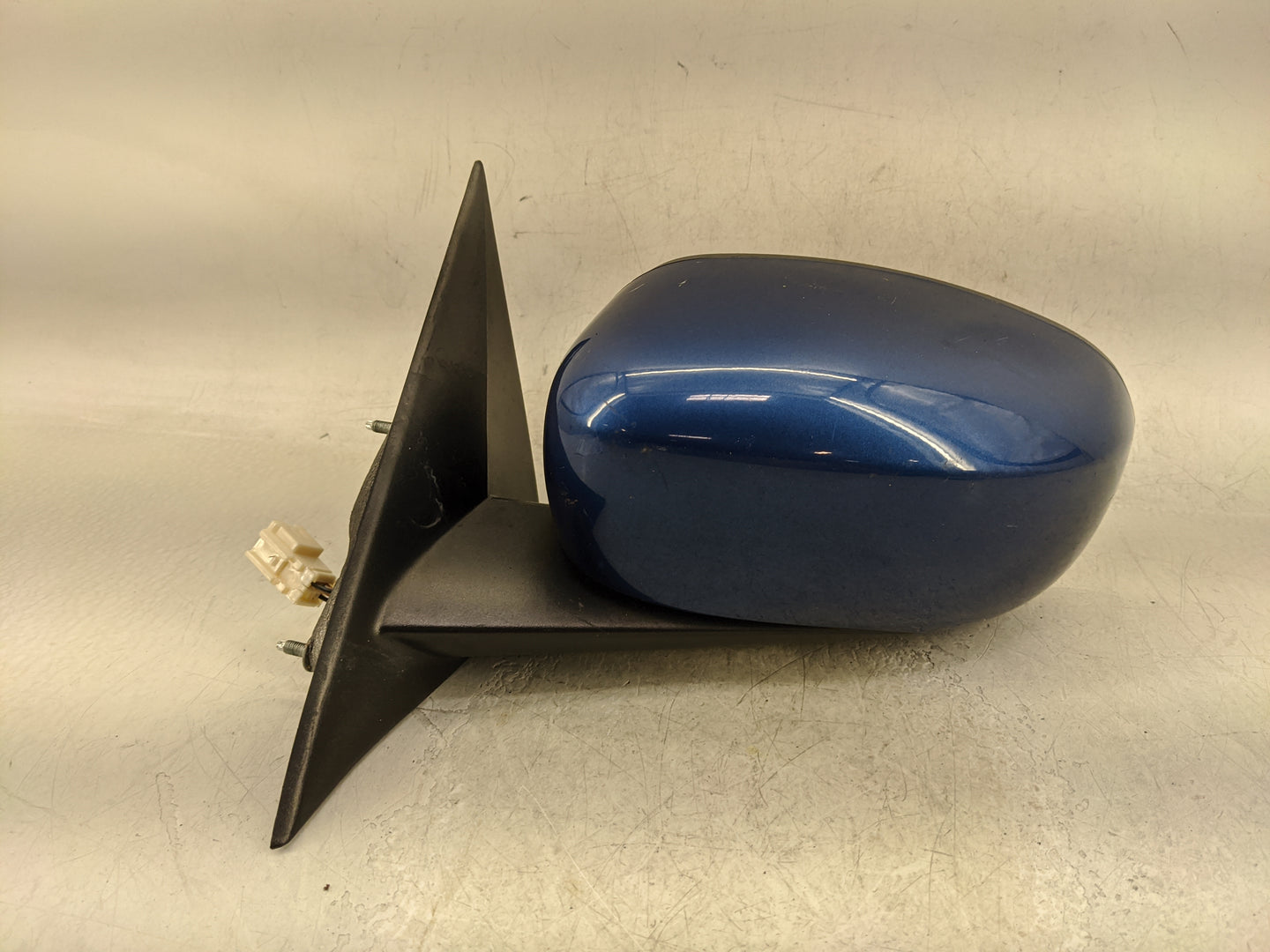 2006-2010 Chrysler 300 Driver Side View Mirror - Left Door Mirror OEM Used - Oemusedautoparts1.com