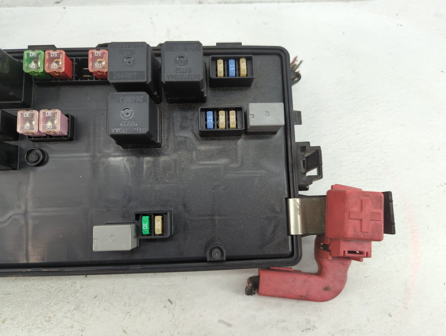 2009-2010 Chrysler 300 Fusebox Fuse Box Panel Relay Module P/N:68044658AA Fits Fits 2009 2010 OEM Used Auto Parts - Oemuseda