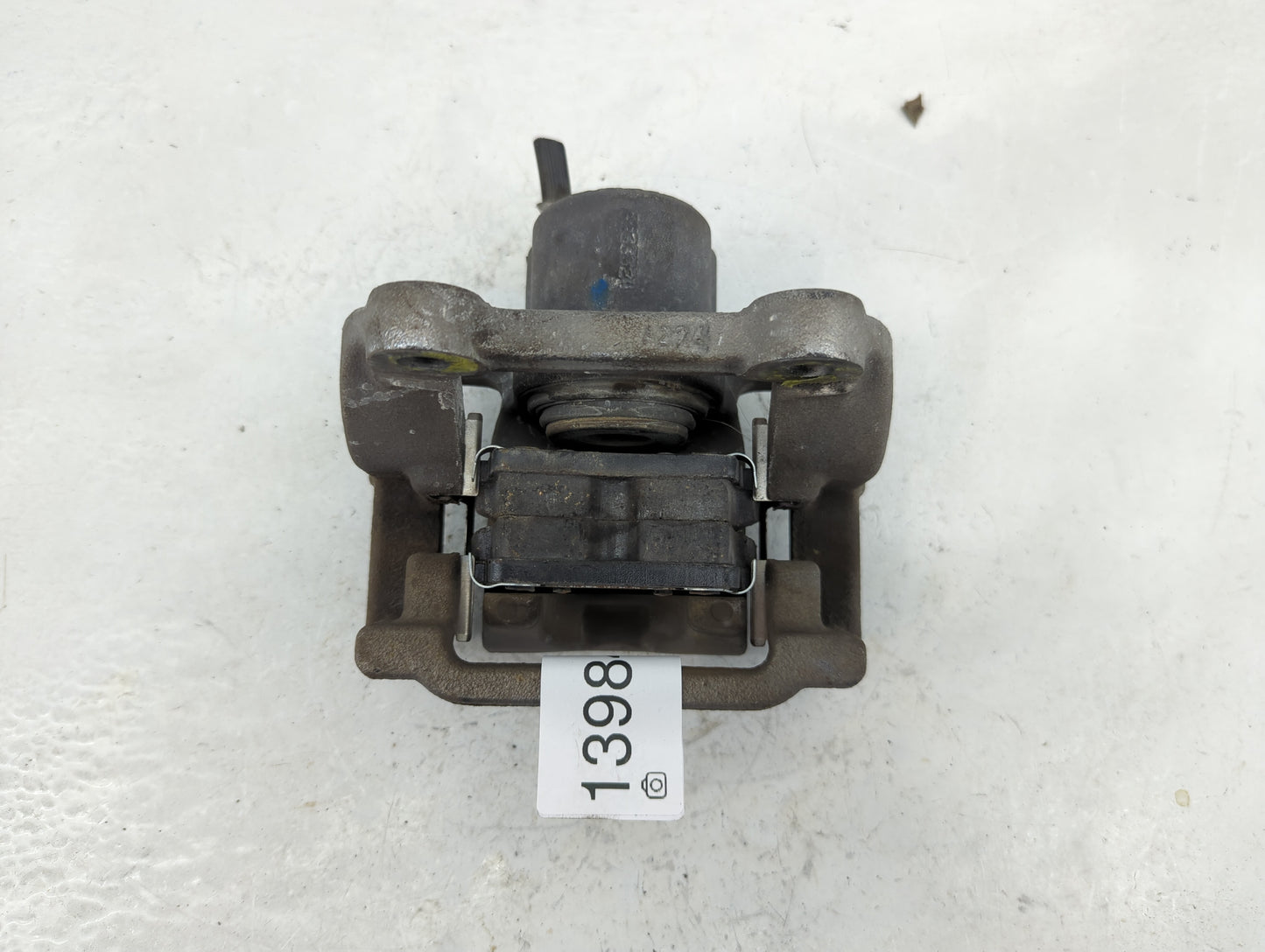 2005-2022 Chrysler 300 Front Driver Left Brake Caliper - Oemusedautoparts1.com