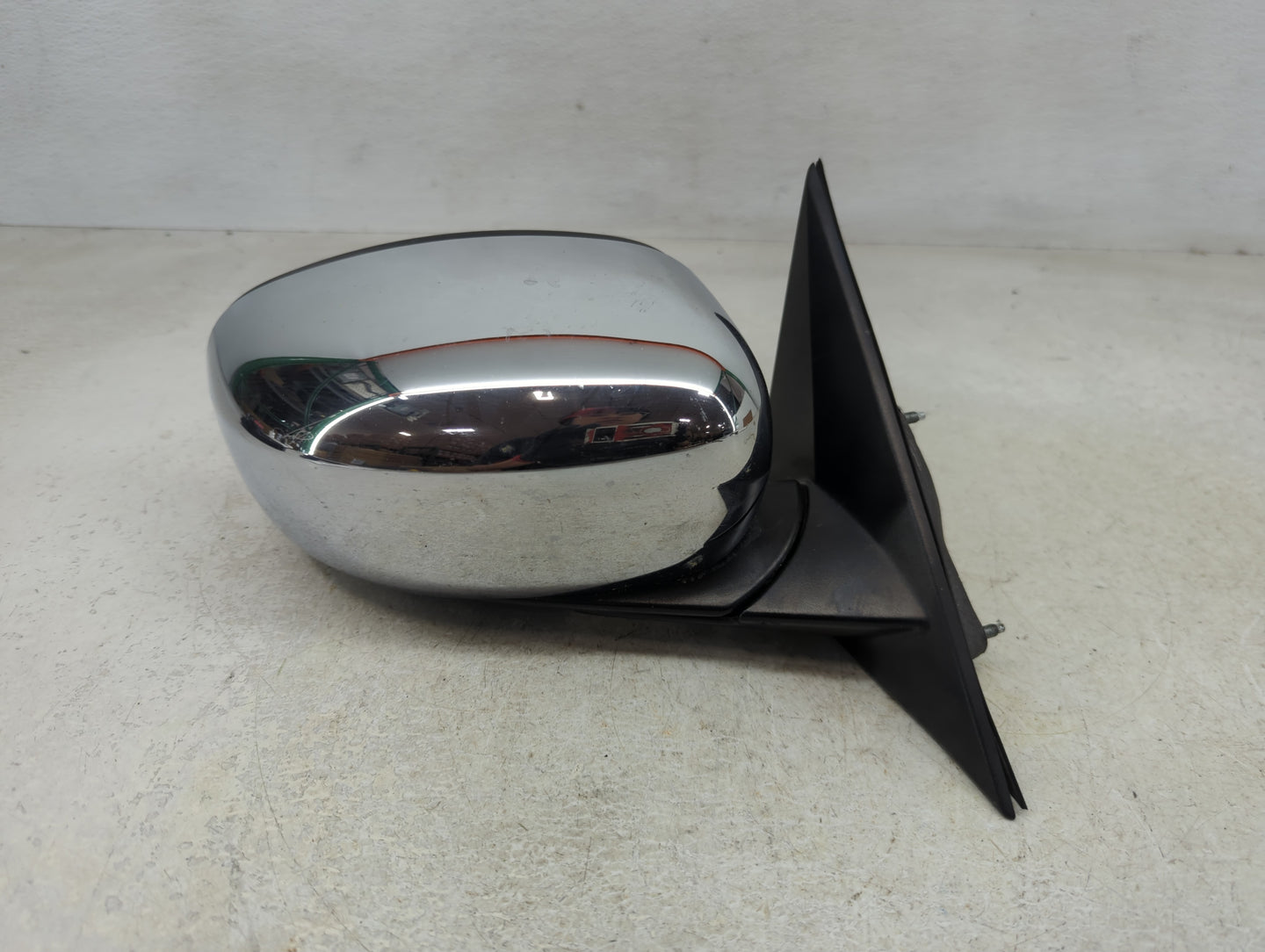2005-2010 Chrysler 300 Passenger Side View Mirror - Right Door Mirror OEM Used - Oemusedautoparts1.com