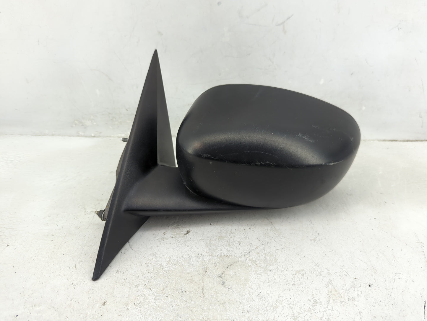 2005-2010 Chrysler 300 Driver Side View Mirror - Left Door Mirror OEM Used - Oemusedautoparts1.com
