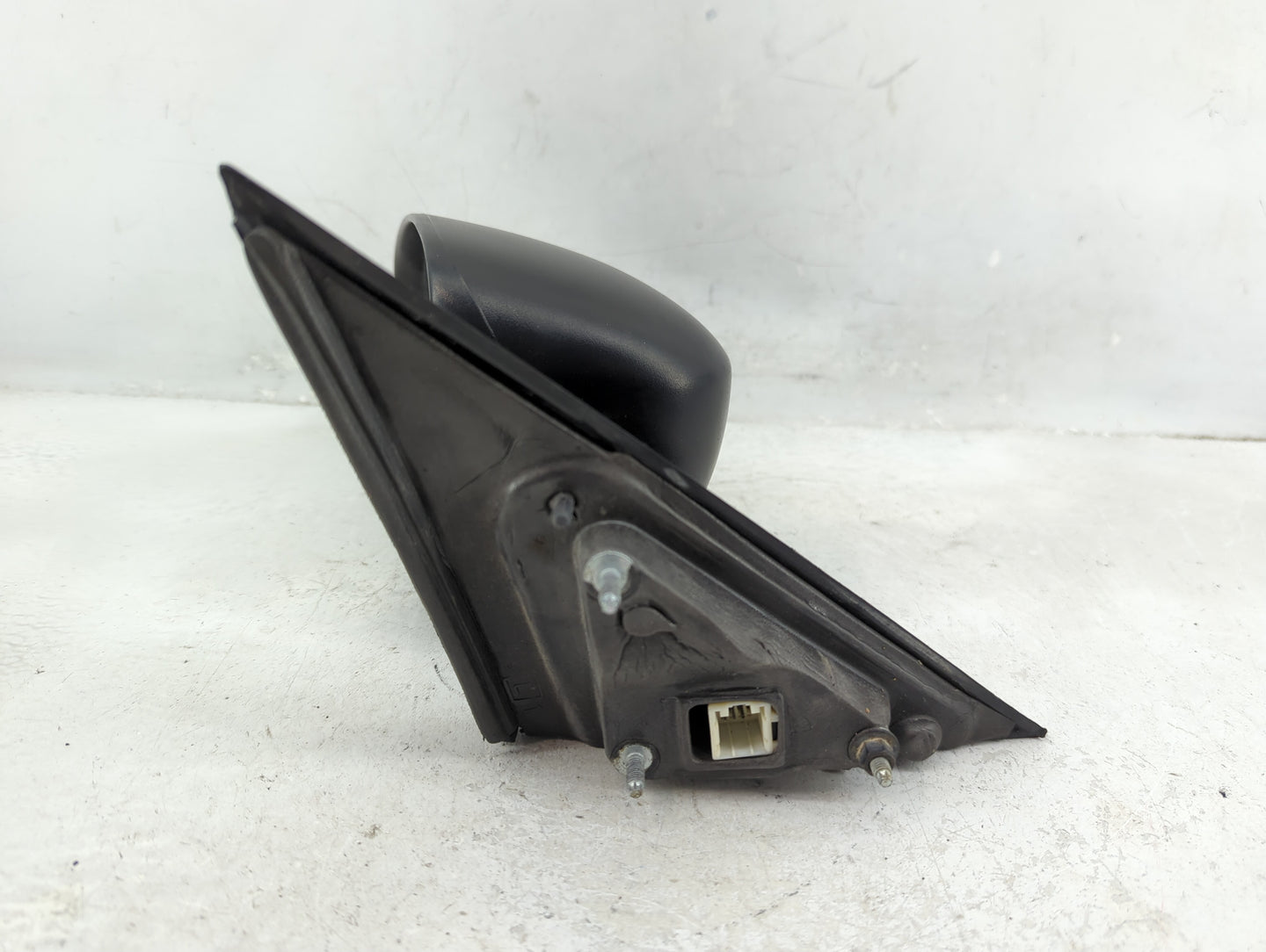 2005-2010 Chrysler 300 Driver Side View Mirror - Left Door Mirror OEM Used - Oemusedautoparts1.com