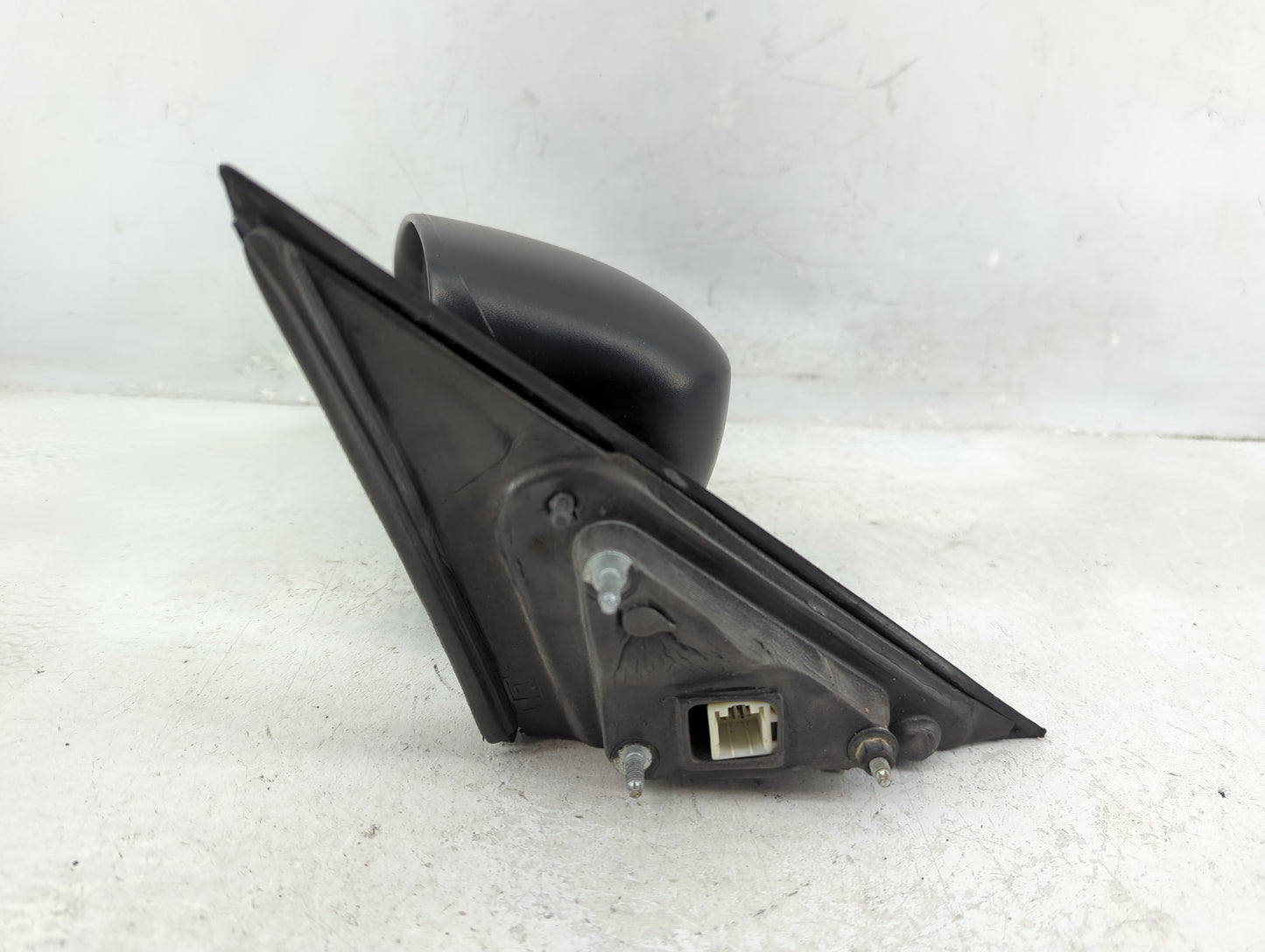 2005-2010 Chrysler 300 Driver Side View Mirror - Left Door Mirror OEM Used - Oemusedautoparts1.com