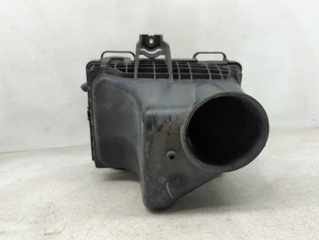 2005-2010 Chrysler 300 Air Cleaner Intake-duct Hose Tube